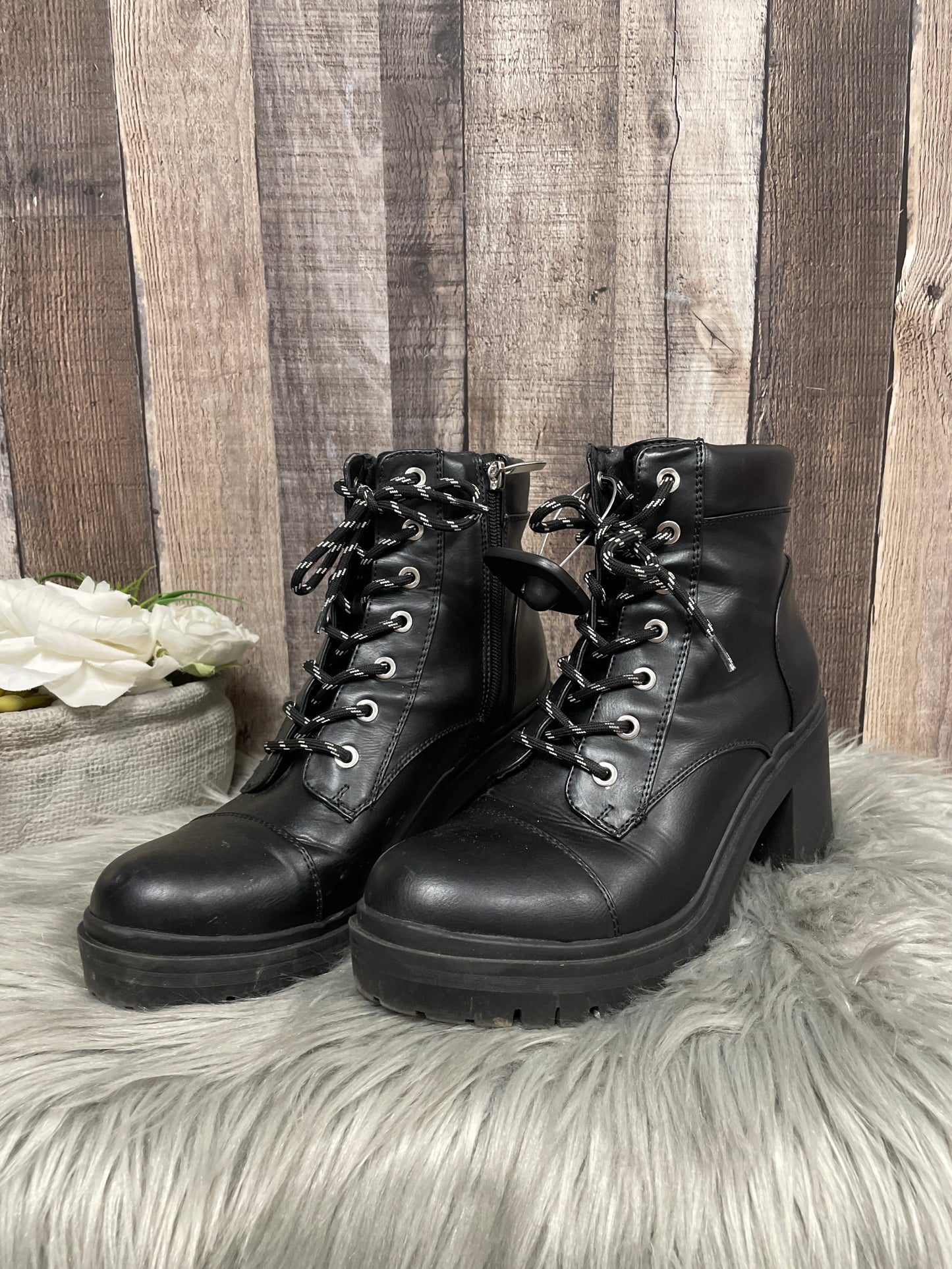 Black Boots Ankle Heels Nine West, Size 9.5