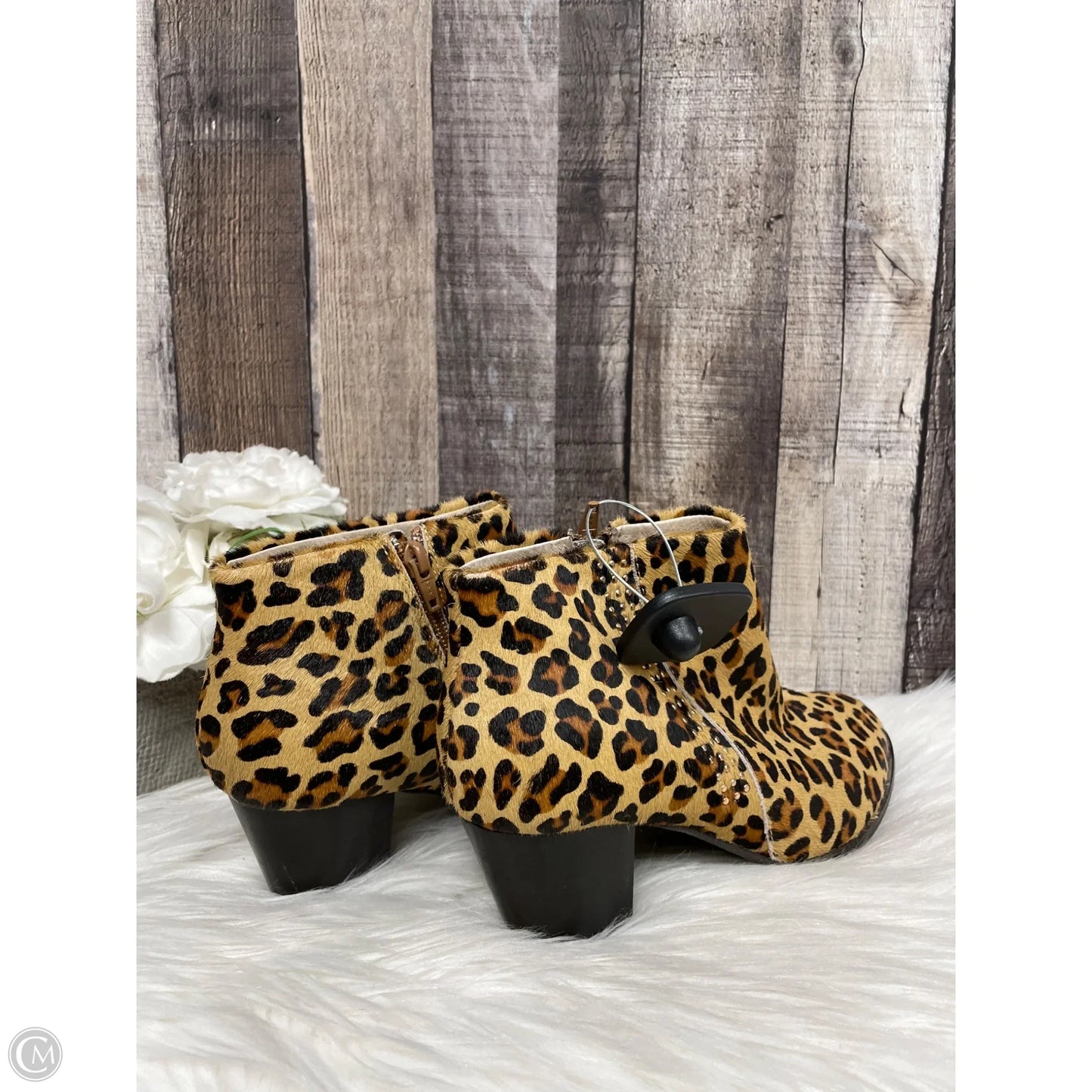 Boots Ankle Heels By Vionic In Animal Print, Size: 8