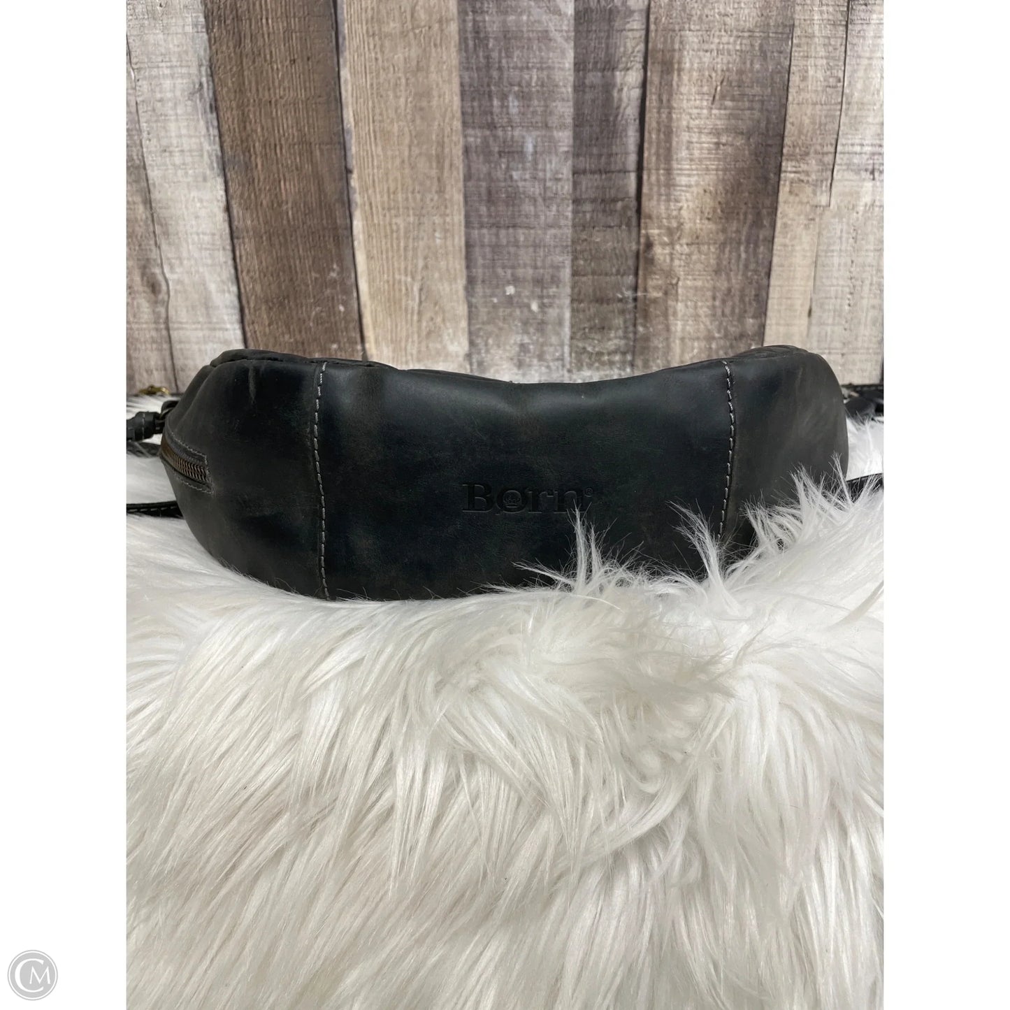 Crossbody Leather By Born, Size: Medium