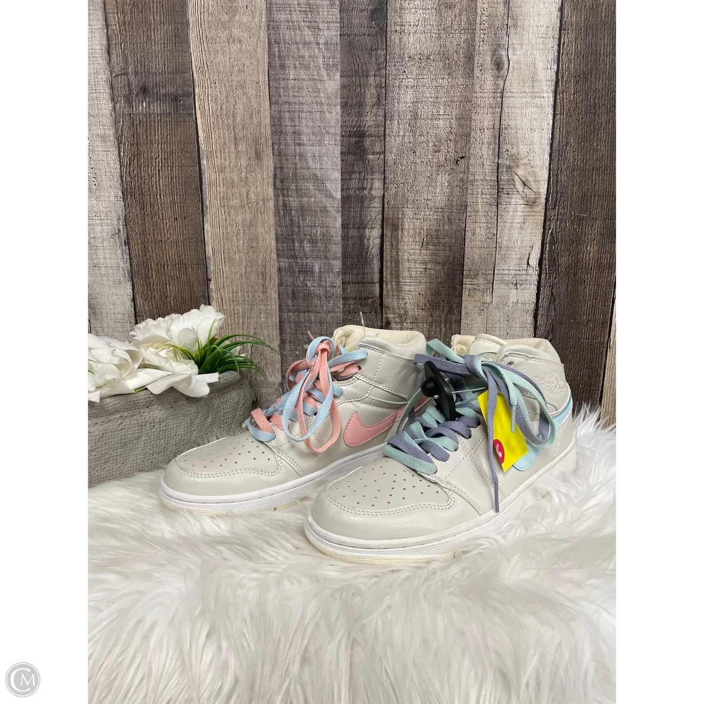 Shoes Luxury Designer By Jordan In Ivory, Size: 7