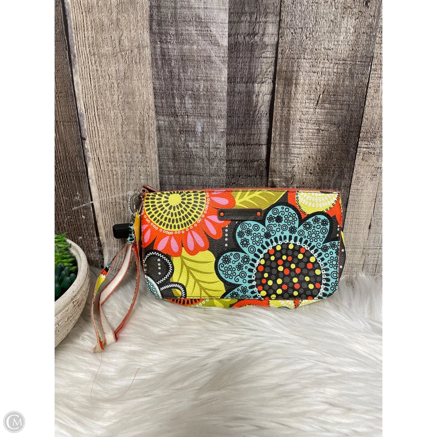 Wristlet By Vera Bradley, Size: Small