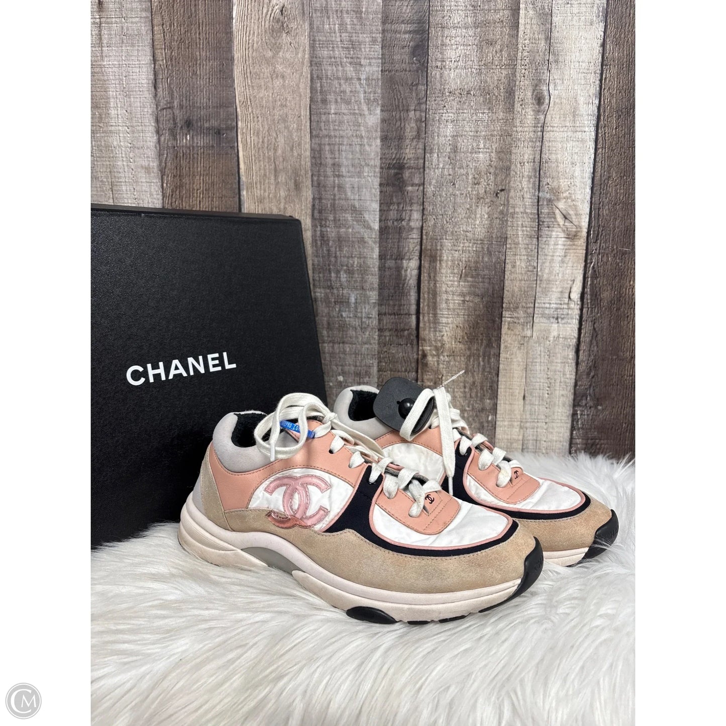 Shoes Luxury Designer By Chanel In Pink & White, Size: 9.5