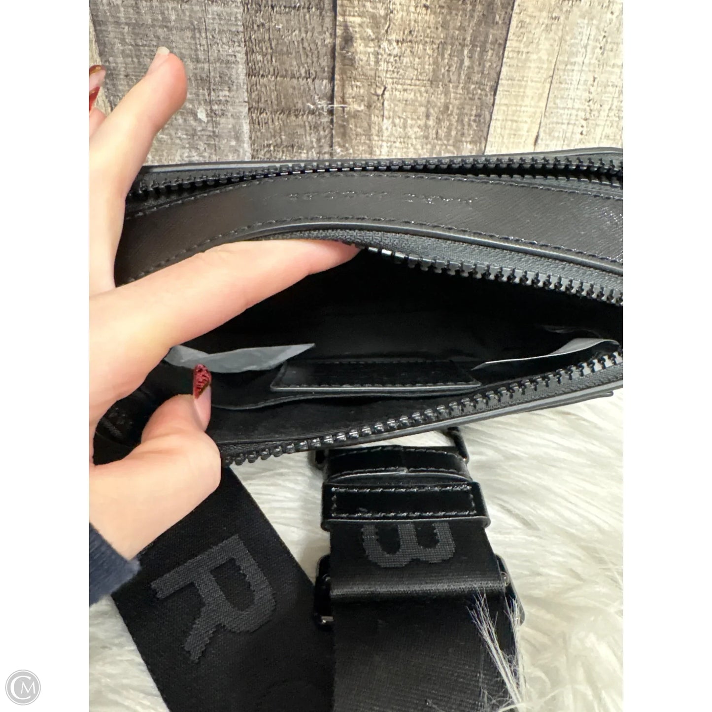 Crossbody Luxury Designer By Marc Jacobs, Size: Small