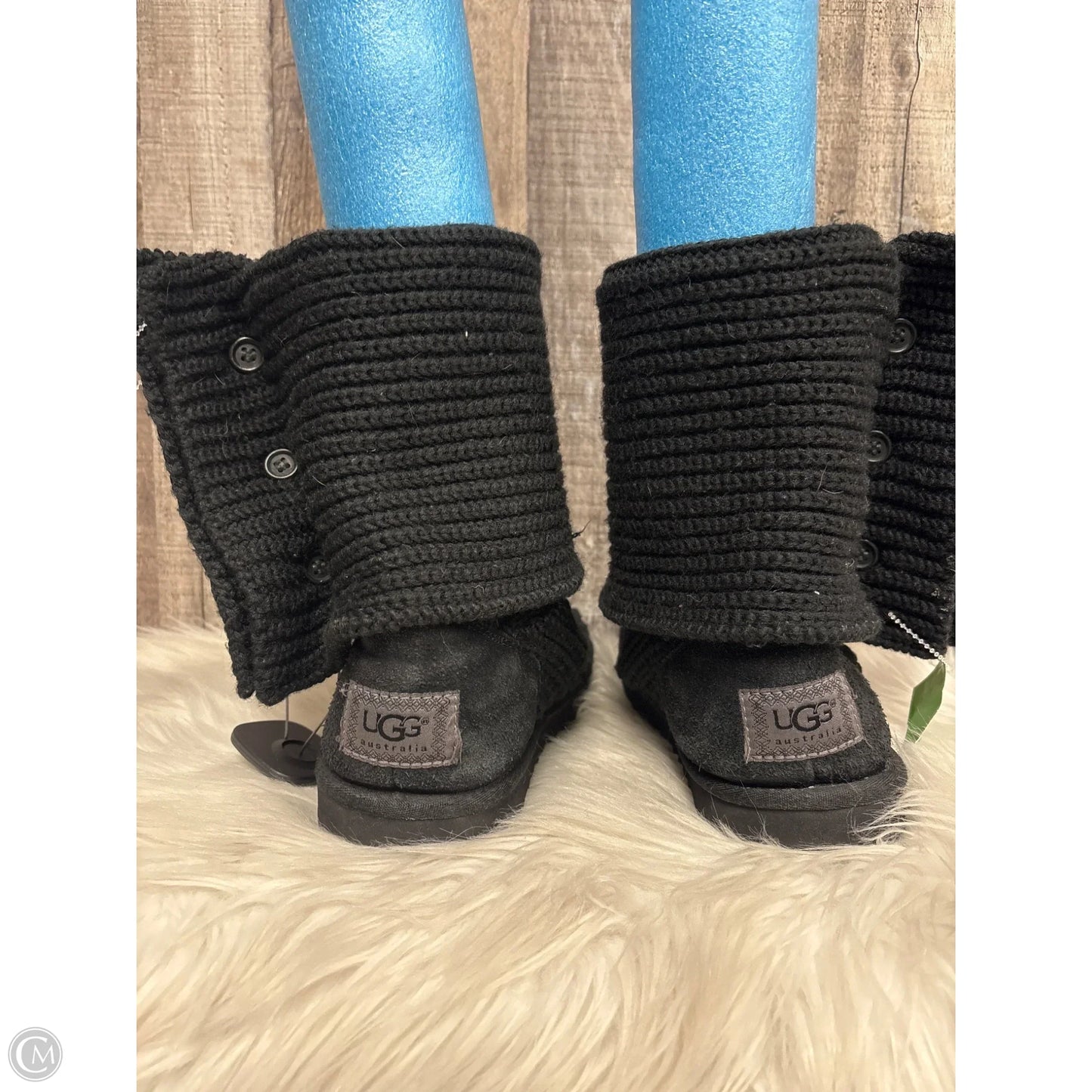 Boots Designer By Ugg In Black, Size: 8