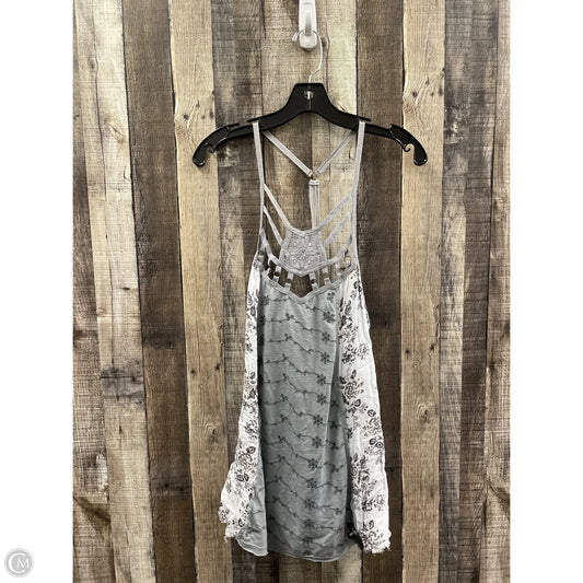 Top Sleeveless By Bke In Grey, Size: L