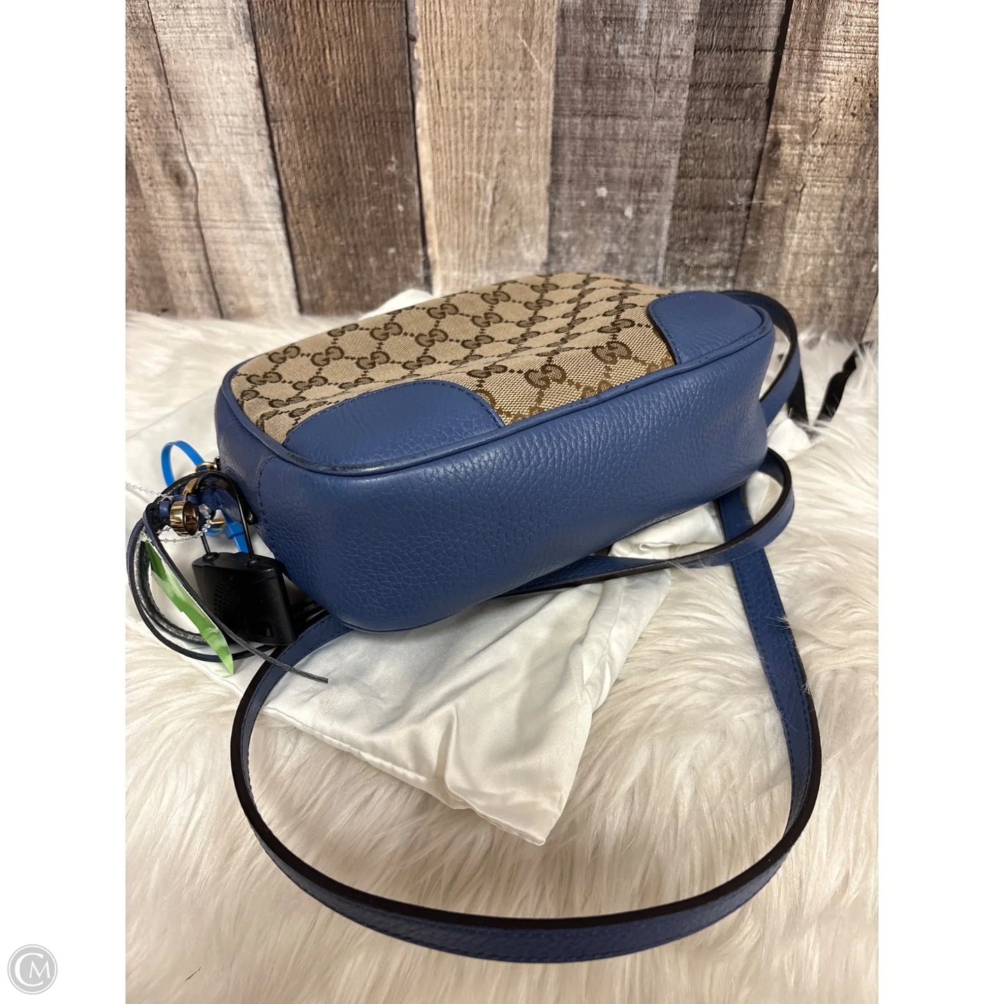 Crossbody Luxury Designer By Gucci, Size: Small