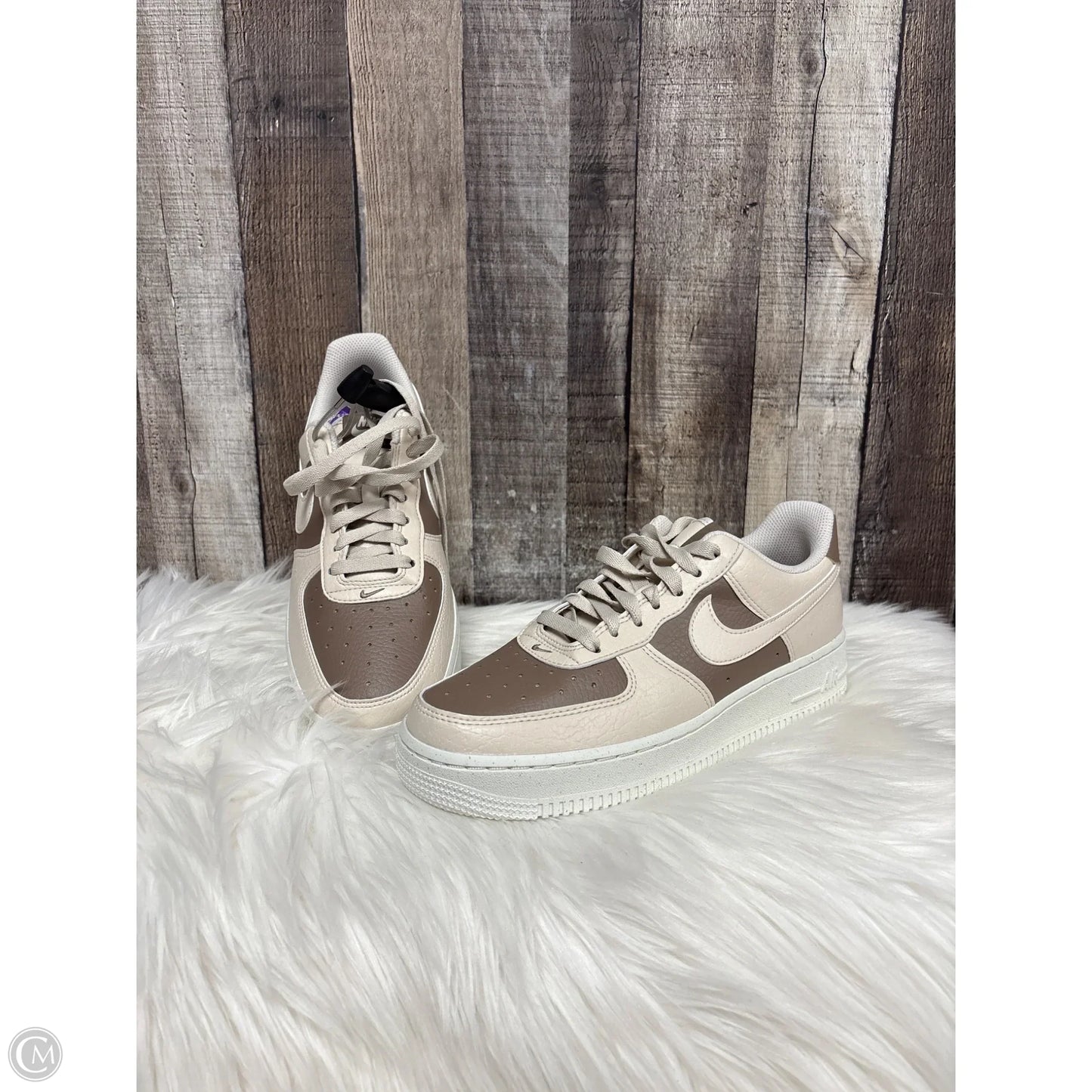 Shoes Athletic By Nike In Tan, Size: 8