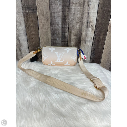 Crossbody Luxury Designer By Louis Vuitton, Size: Medium