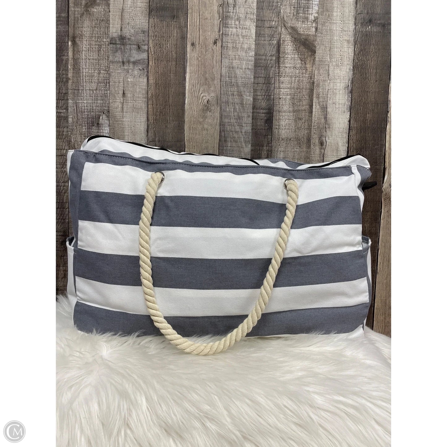 Duffle And Weekender By Cmf, Size: Medium