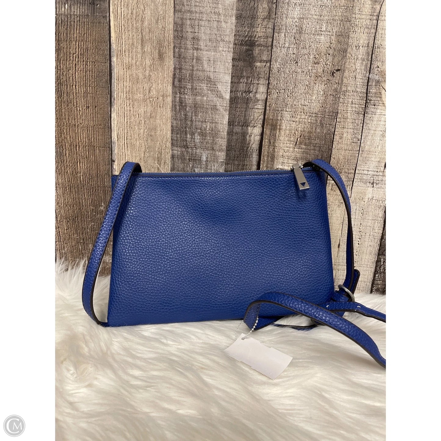 Crossbody By Guess, Size: Medium