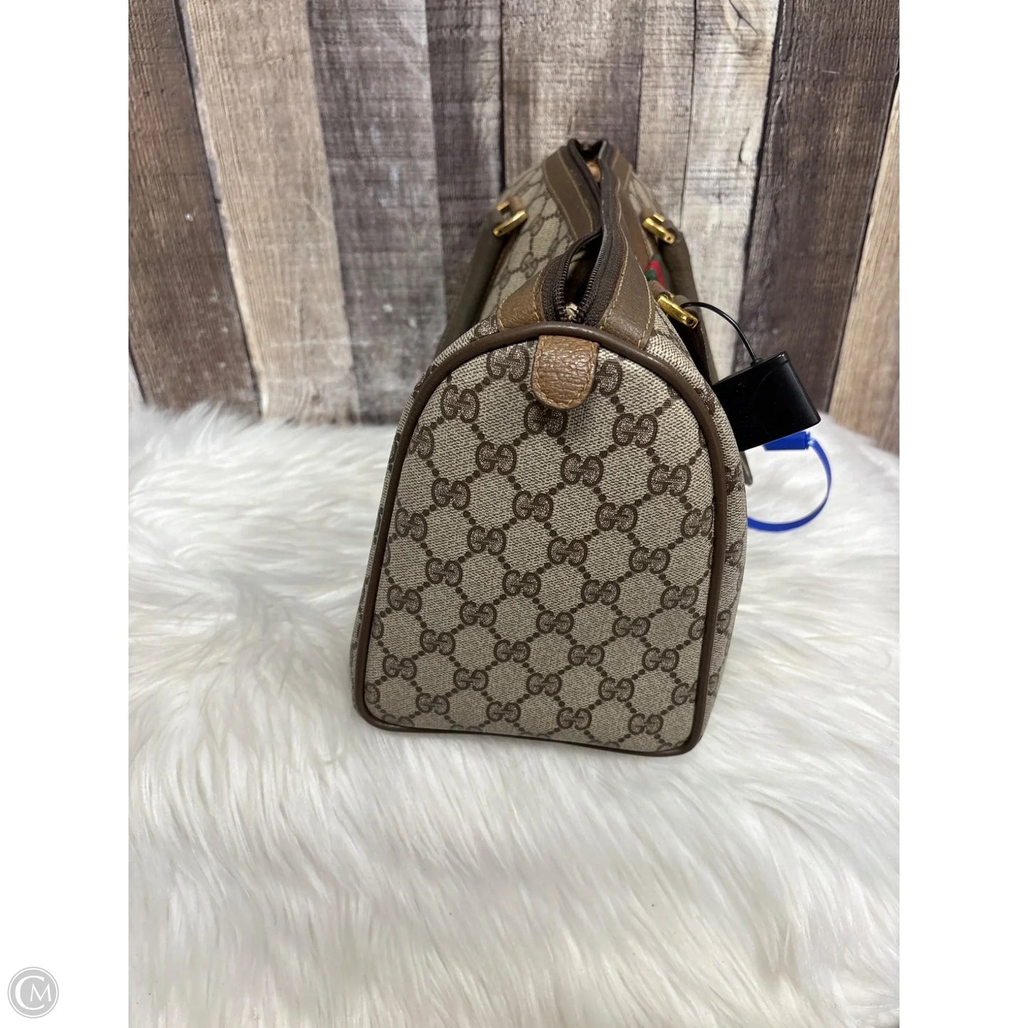 Handbag Luxury Designer By Gucci, Size: Medium