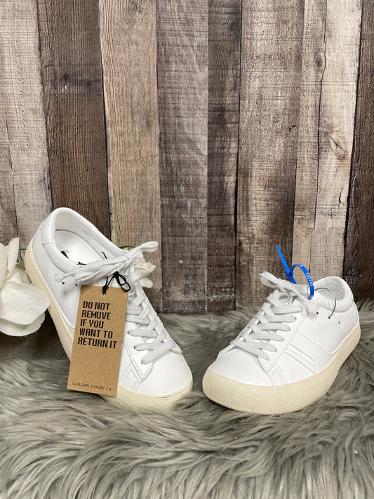 White Shoes Sneakers Golden Goose, Size 7
