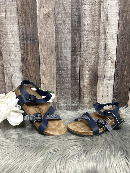 Navy Sandals Flats Birkenstock, Size 6