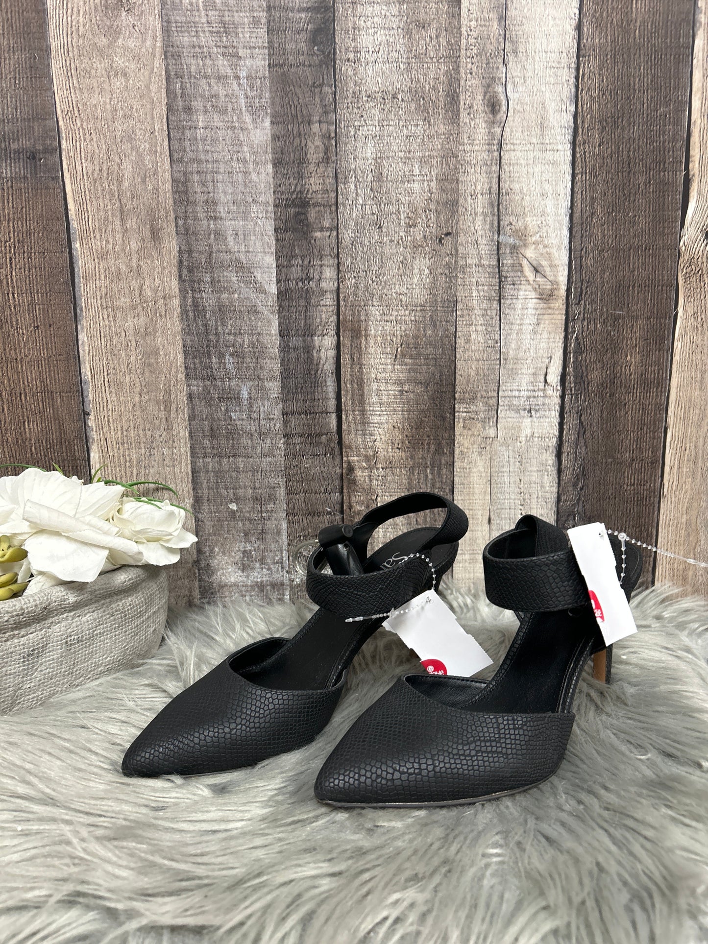 Black Shoes Heels Stiletto Franco Sarto, Size 6.5