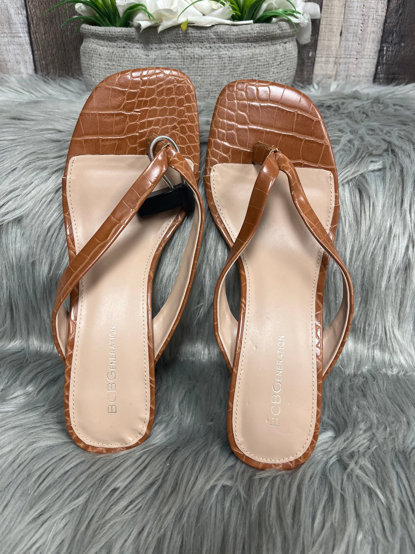 Brown Sandals Heels Kitten Bcbg, Size 10