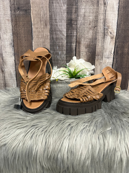 Brown Sandals Heels Platform Cme, Size 10