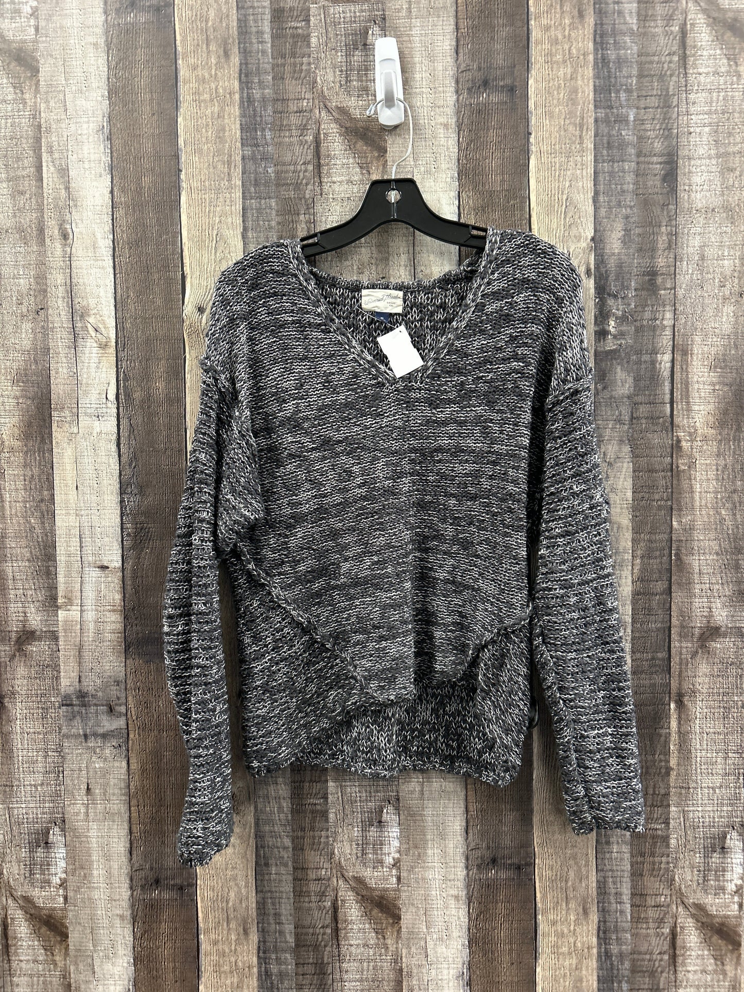 Sweater By Universal Thread In Grey, Size: Xs