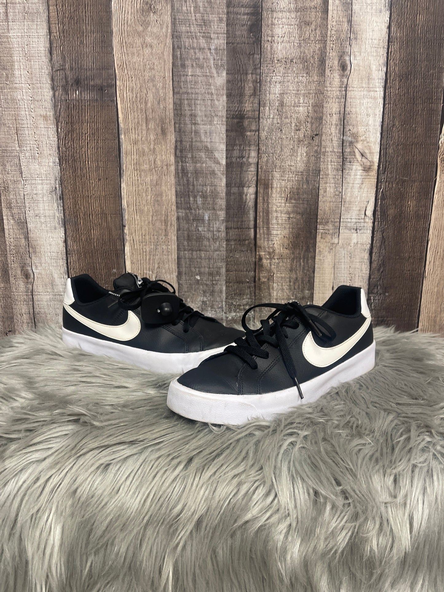 Shoes Athletic By Nike In Black, Size: 10