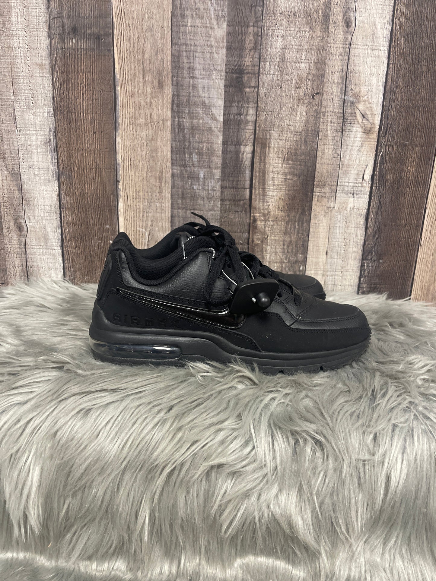 Shoes Athletic By Nike In Black, Size: 9