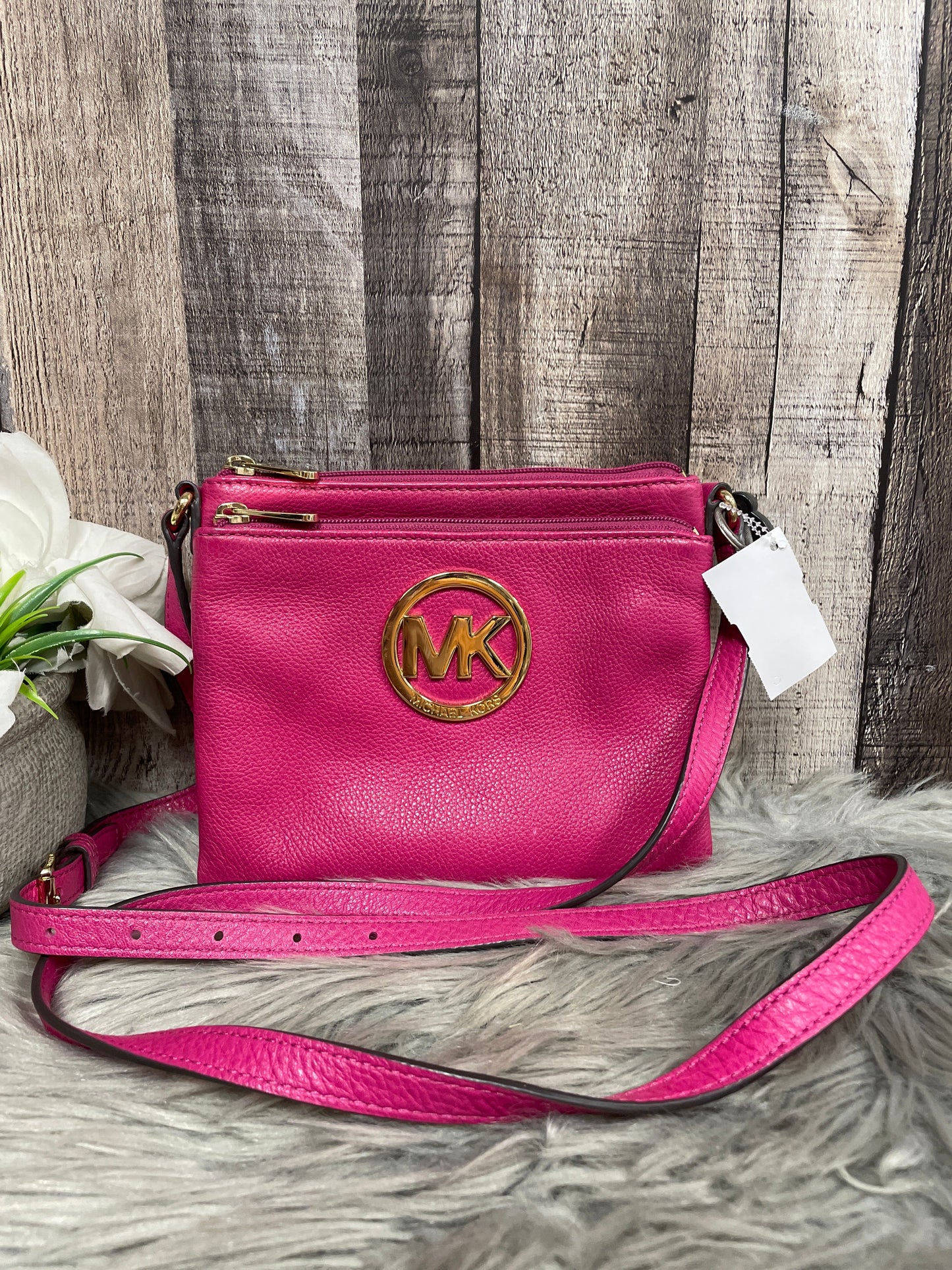 Crossbody Leather By Michael By Michael Kors, Size: Medium