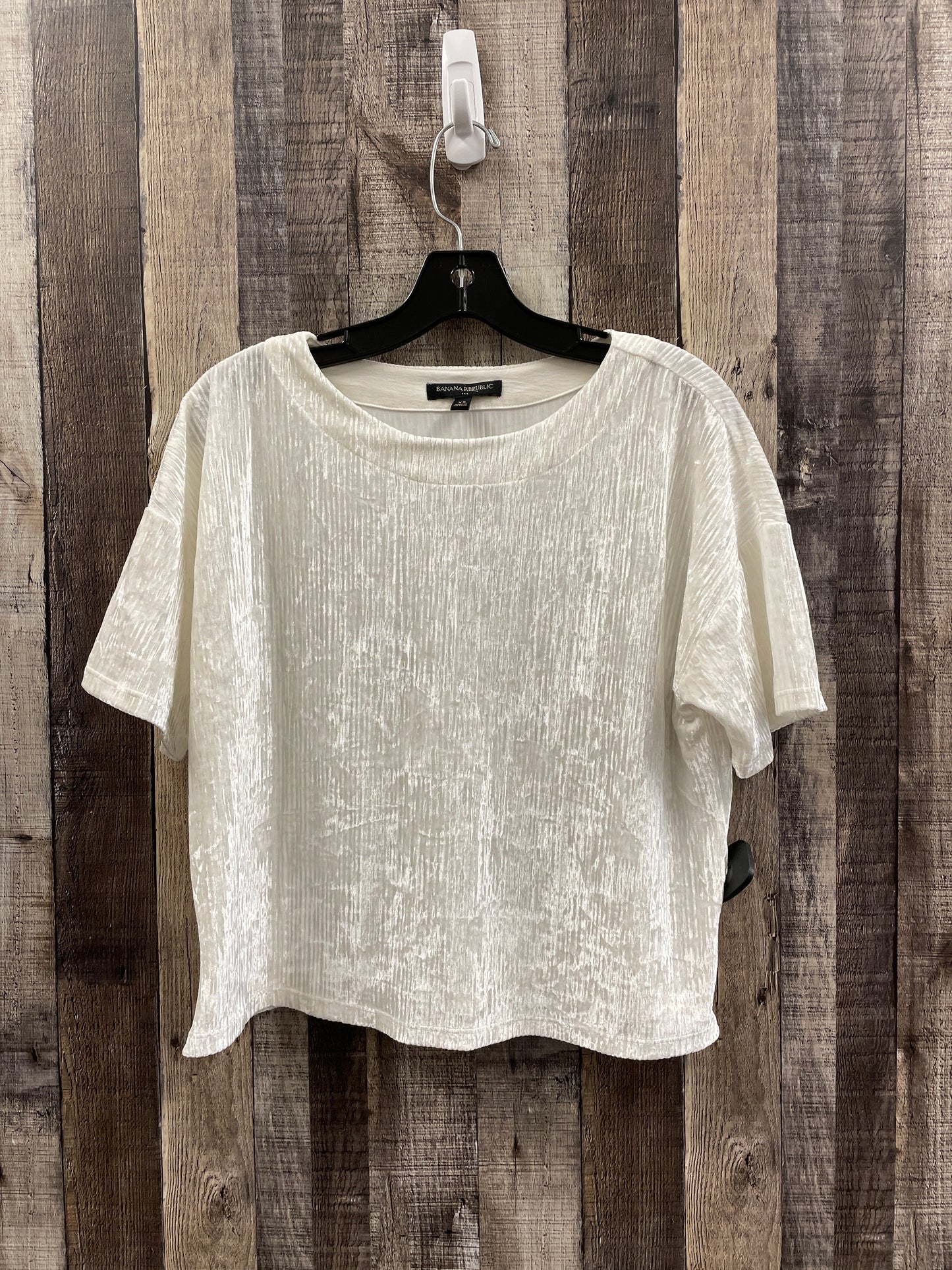 Top Short Sleeve By Banana Republic In White, Size: Xs