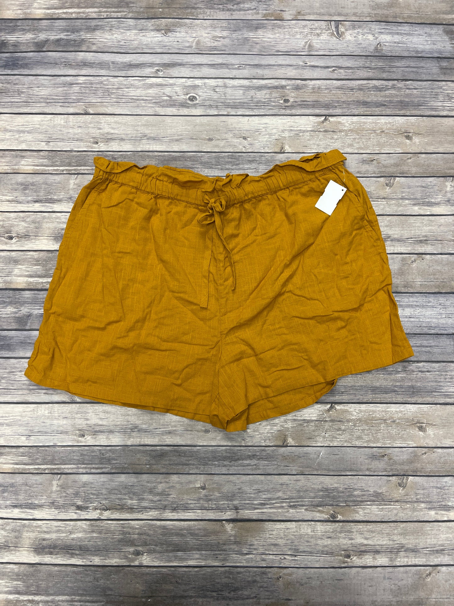 Shorts By Melrose And Market In Gold, Size: 1x