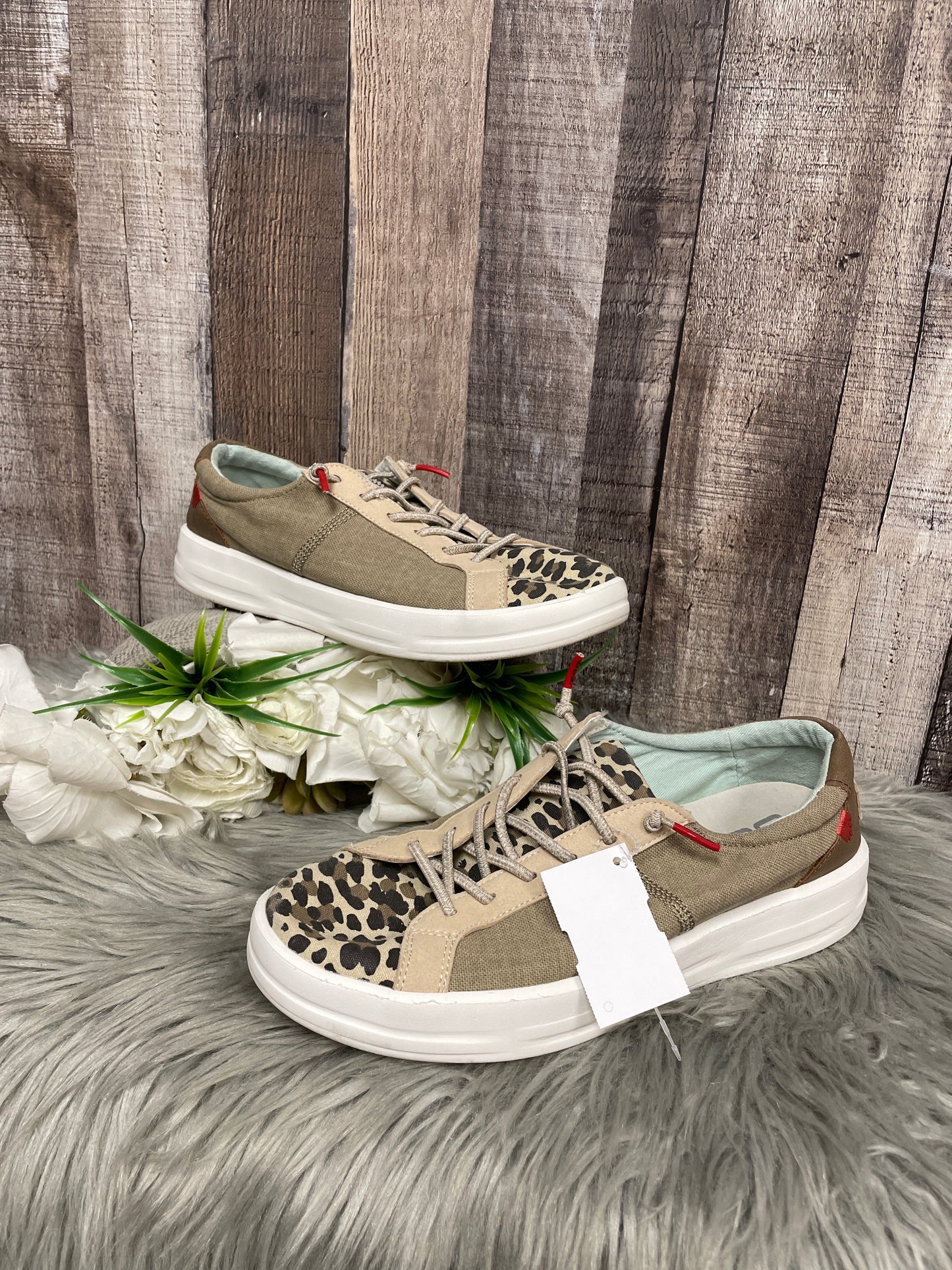 SHOES SNEAKERS HEY DUDE in ANIMAL PRINT, Size: 9