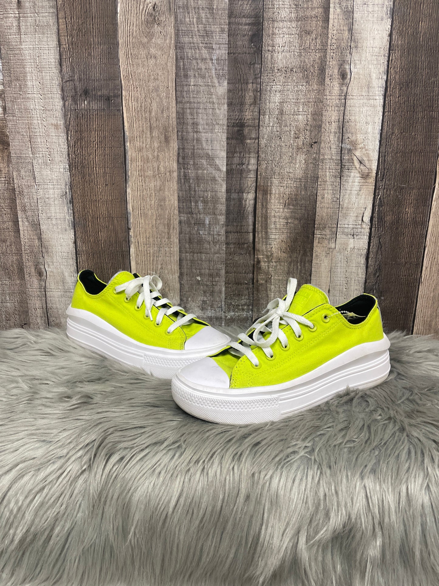 Shoes Sneakers By Converse In Green, Size: 9