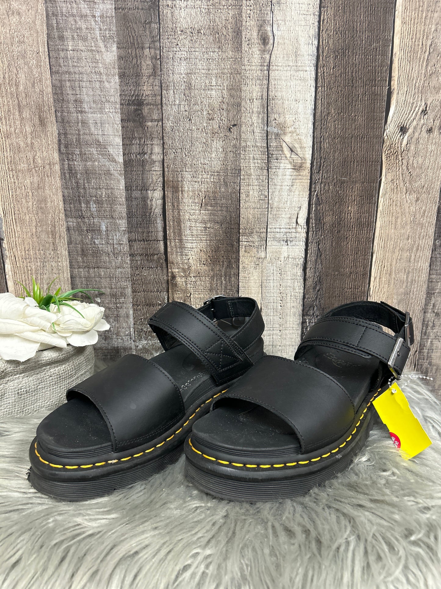 Sandals Flats By Dr Martens In Black, Size: 9