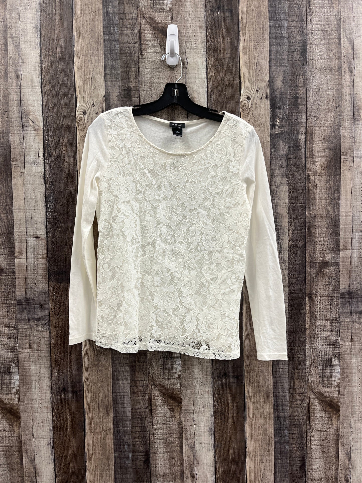 Top Long Sleeve By Ann Taylor In Cream, Size: S