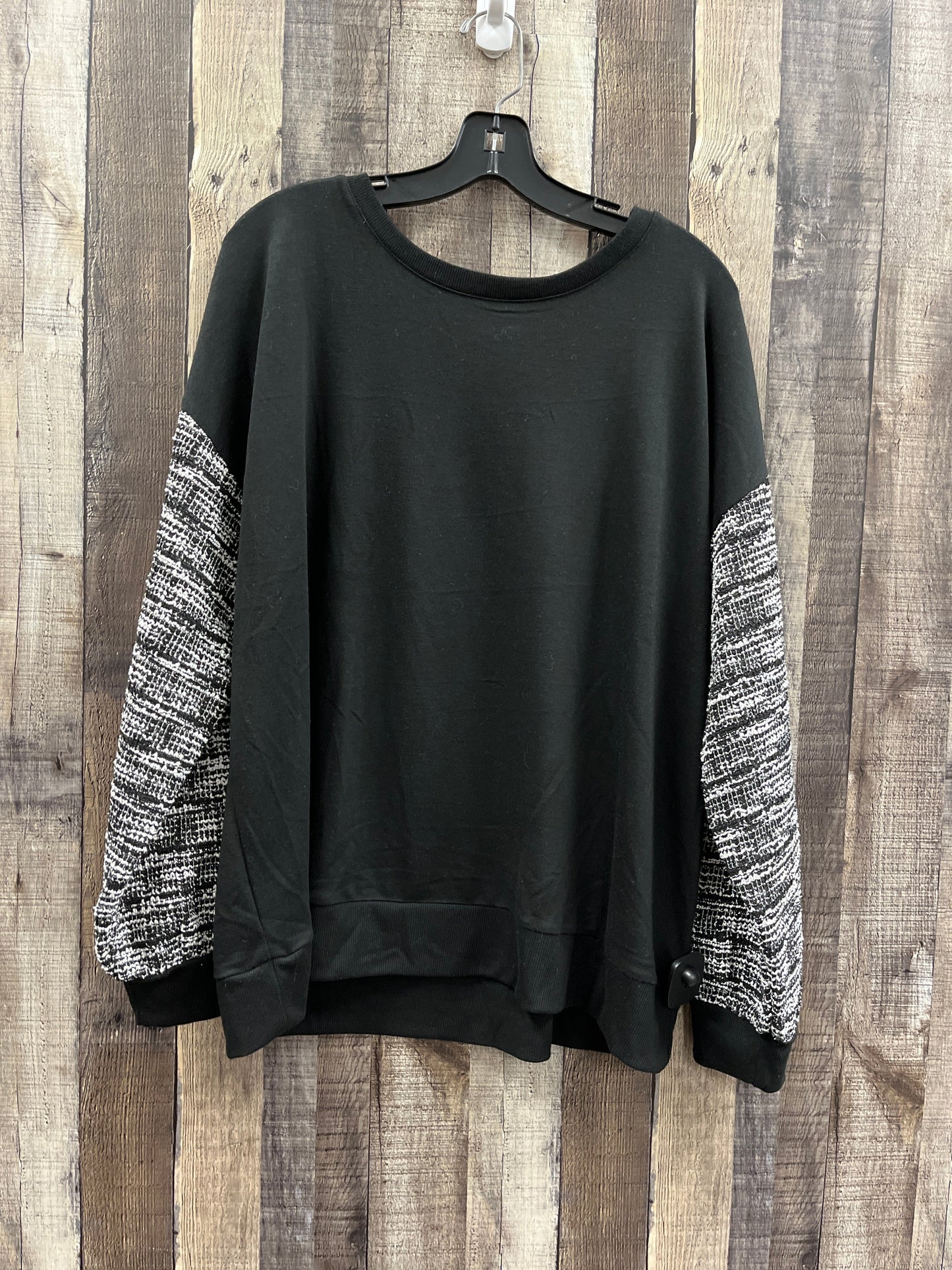 Top Long Sleeve By Cato In Black & White, Size: Xl