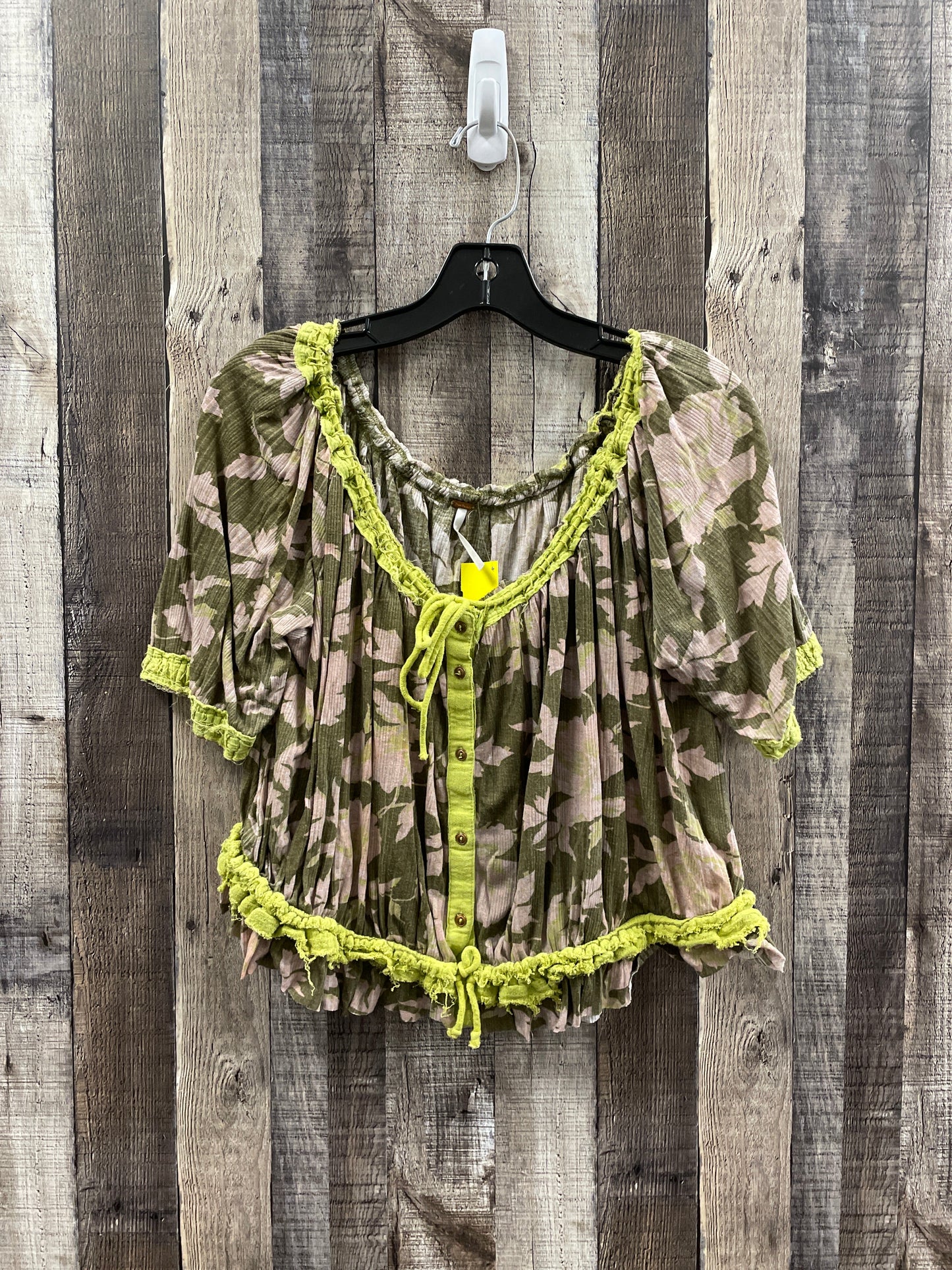 Top Short Sleeve By Free People In Green, Size: M