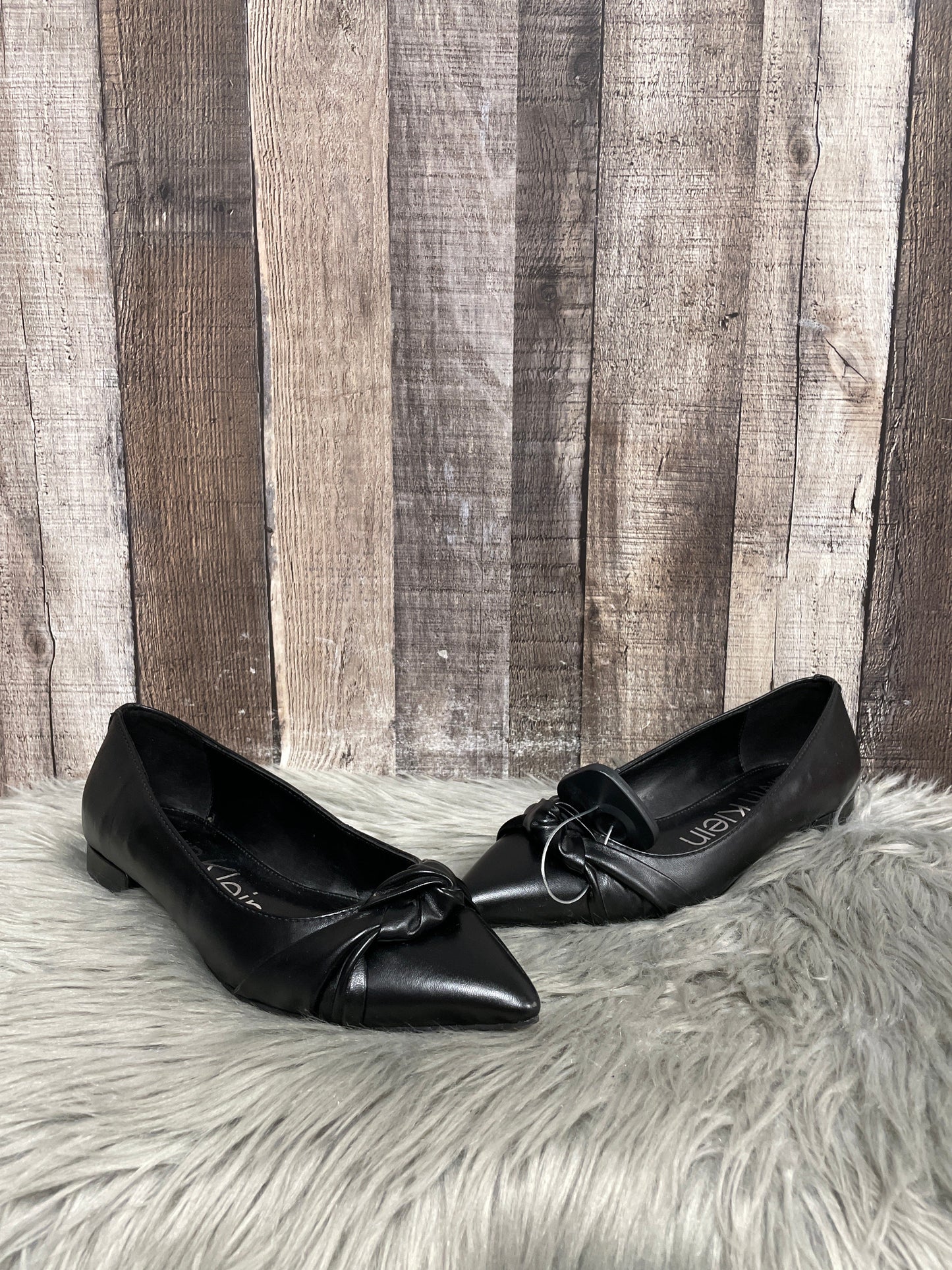 Shoes Flats By Calvin Klein In Black, Size: 9