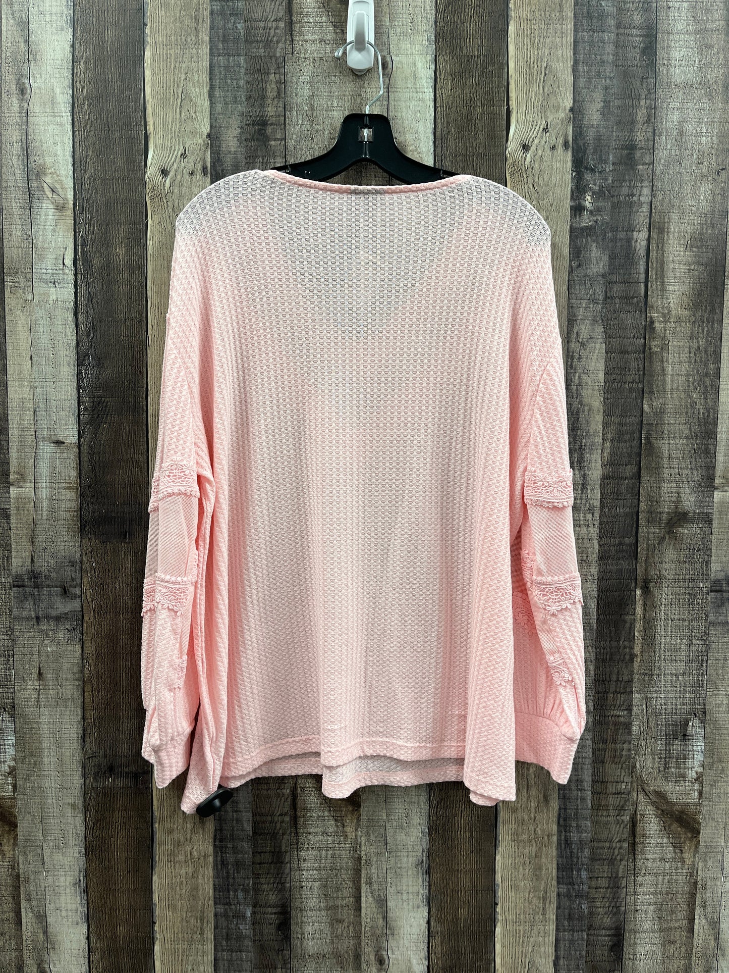 Top Long Sleeve By Torrid In Pink, Size: M