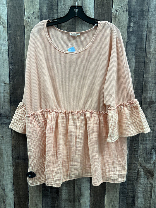 Top 3/4 Sleeve By Chicsoul In Peach, Size: 1x