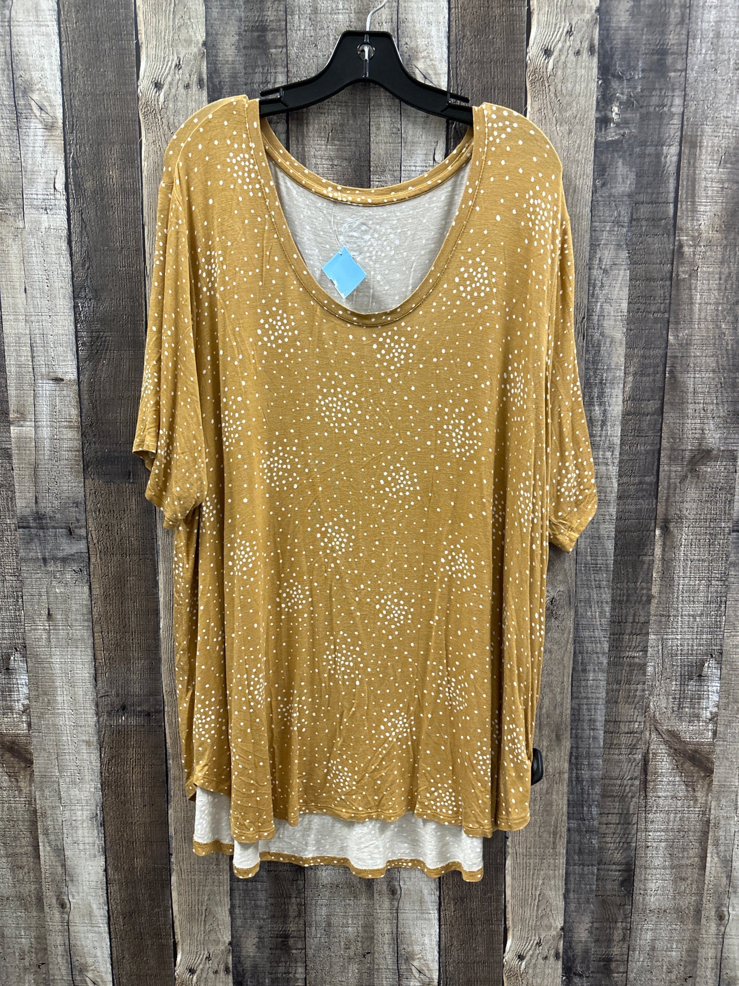 Top Short Sleeve By Maurices In Gold, Size: 3x