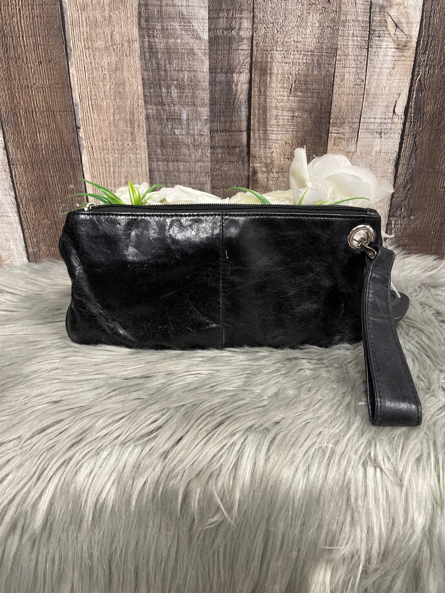 Wristlet Leather By Hobo Intl, Size: Medium