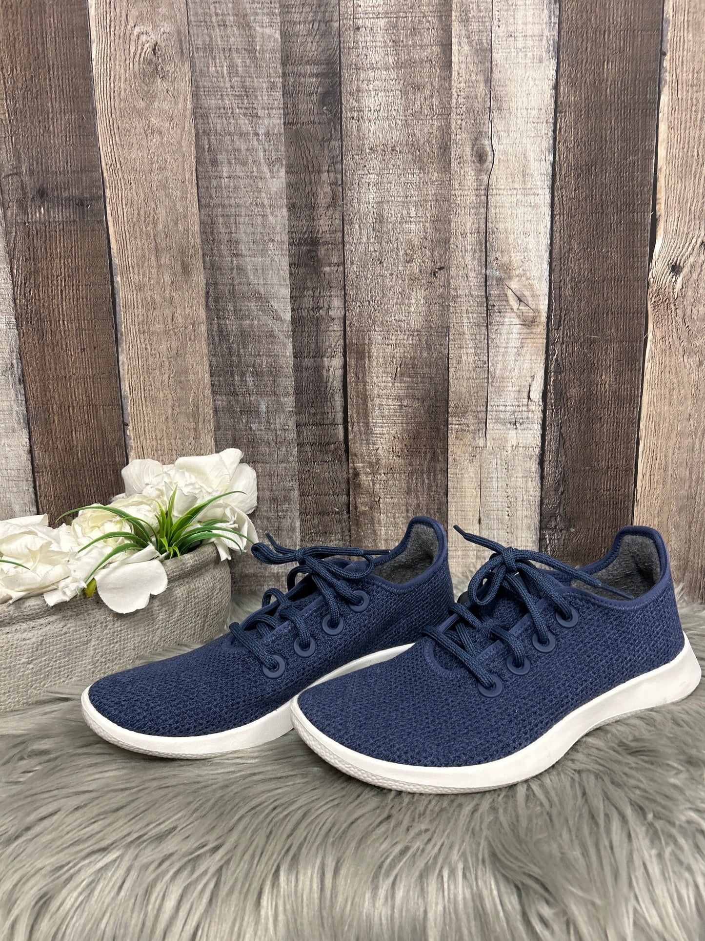 Shoes Sneakers By Allbirds In Navy, Size: 9