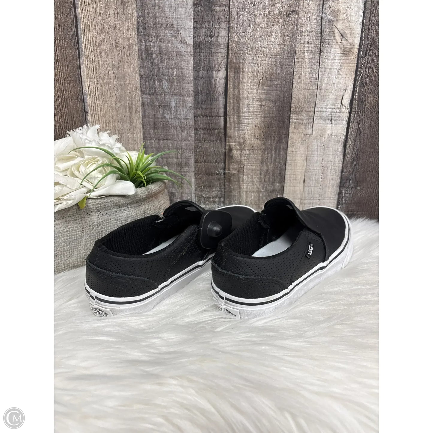 Shoes Flats By Vans In Black & White, Size: 7