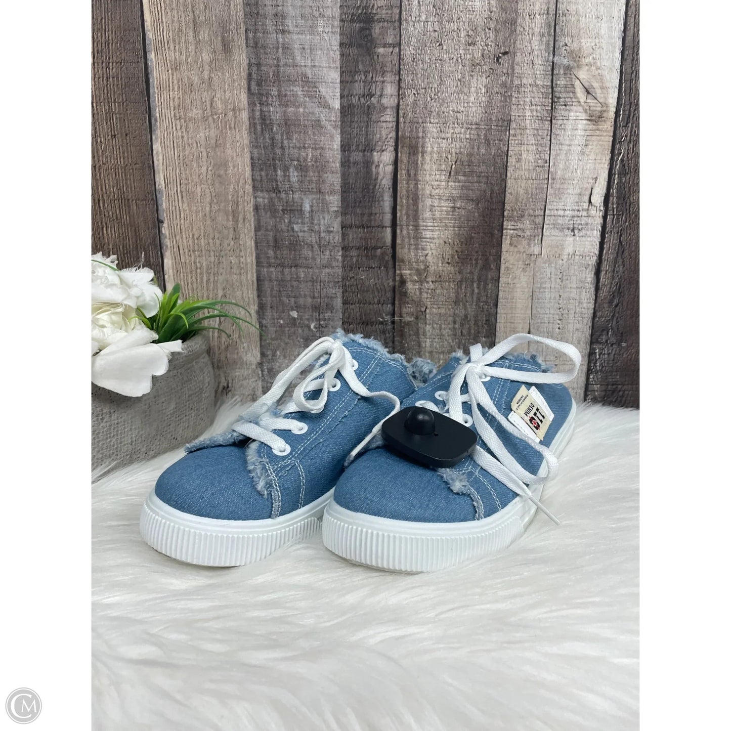 Shoes Sneakers By Cme In Blue Denim, Size: 8