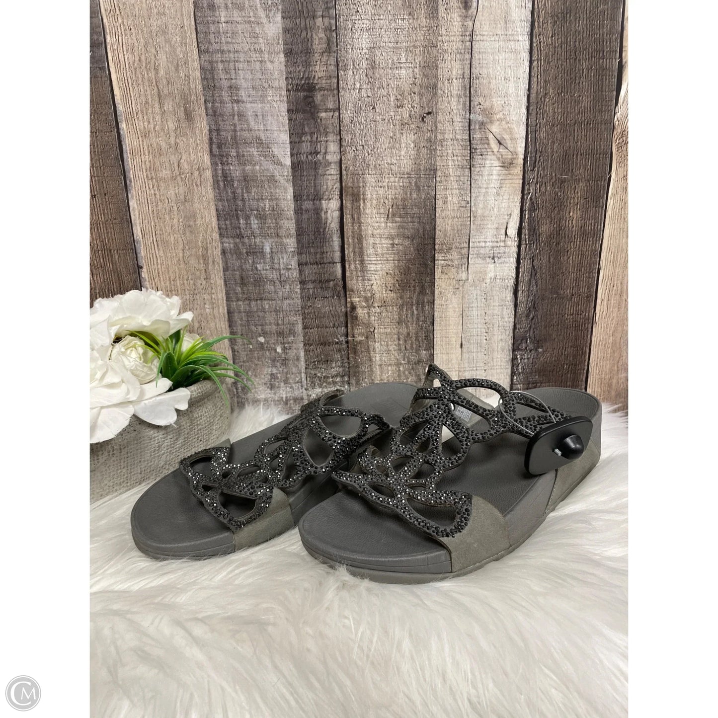 Sandals Heels Wedge By Fitflop In Grey, Size: 9