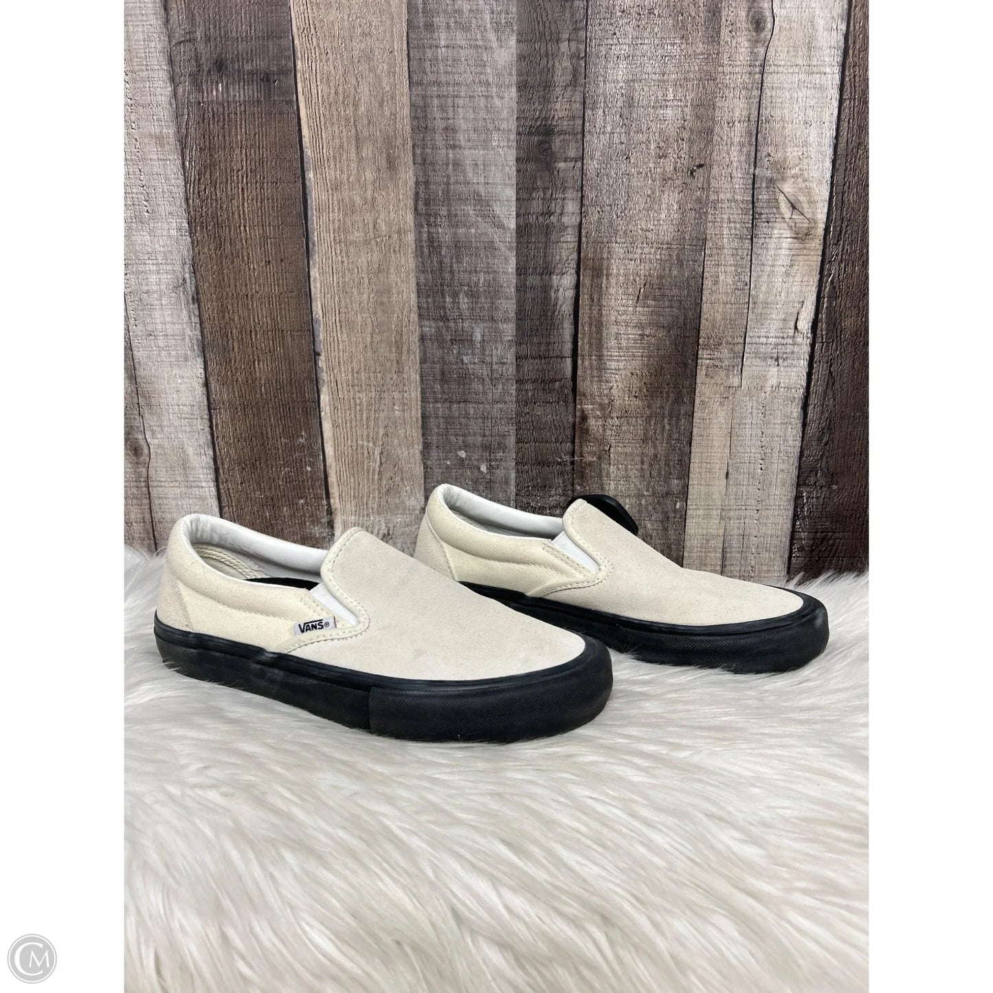 Shoes Sneakers By Vans In Cream, Size: 8