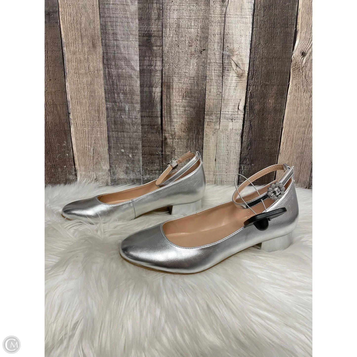 Shoes Heels Block By Bandolino In Silver, Size: 6