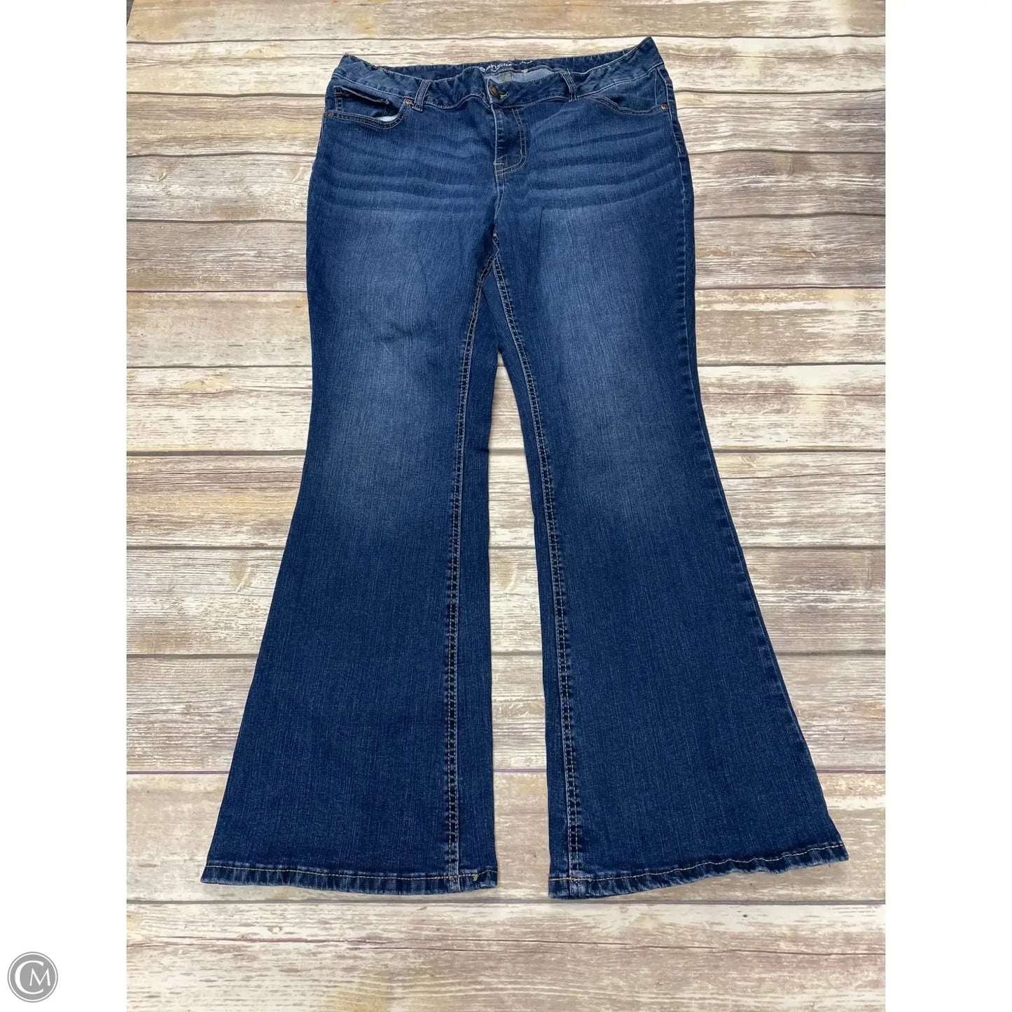 Jeans Flared By Maurices In Blue Denim, Size: 14
