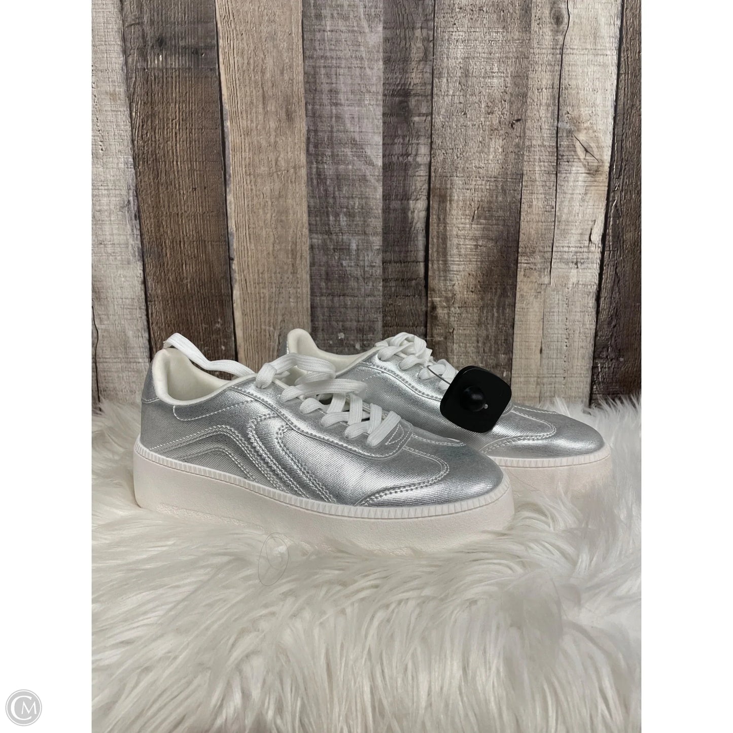 Shoes Sneakers By Call It Spring In Silver, Size: 8