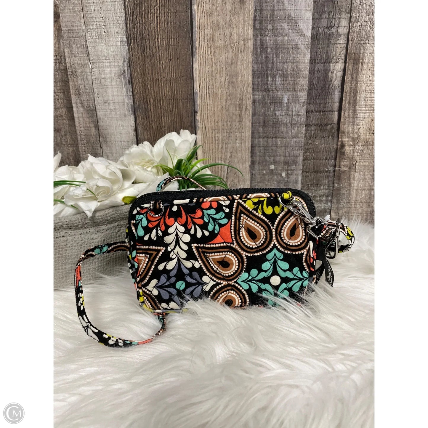 Wristlet By Vera Bradley, Size: Small