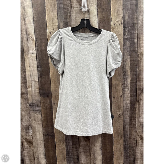 Top Short Sleeve Basic By Amazon Essentials In Grey, Size: M