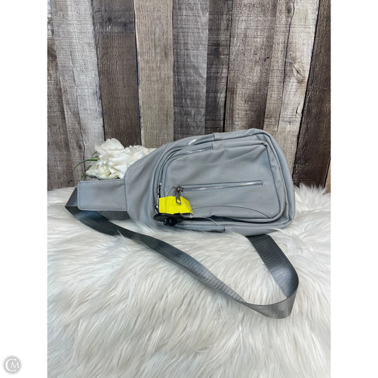 Crossbody By Cmf, Size: Medium