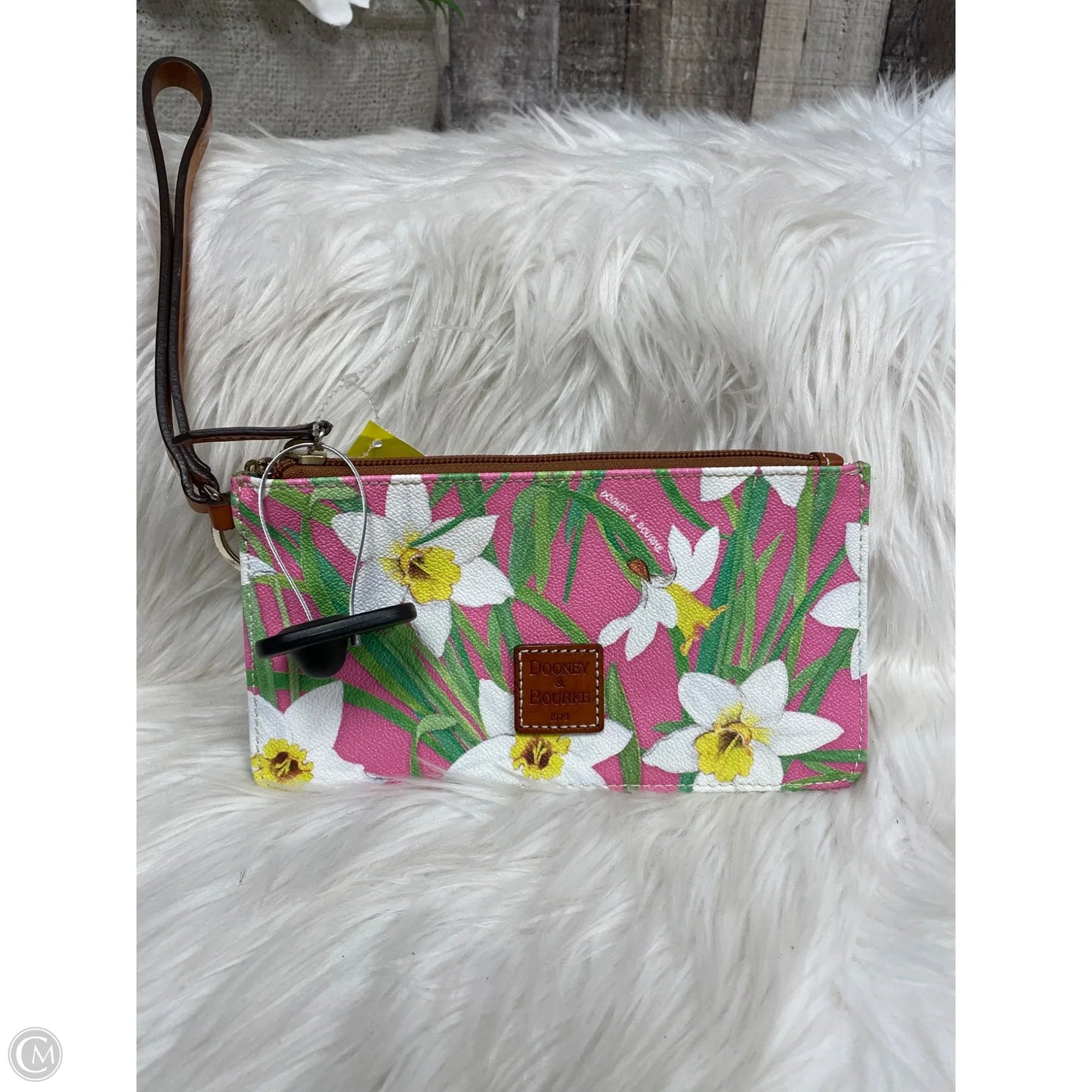 Wristlet Designer By Dooney And Bourke, Size: Medium
