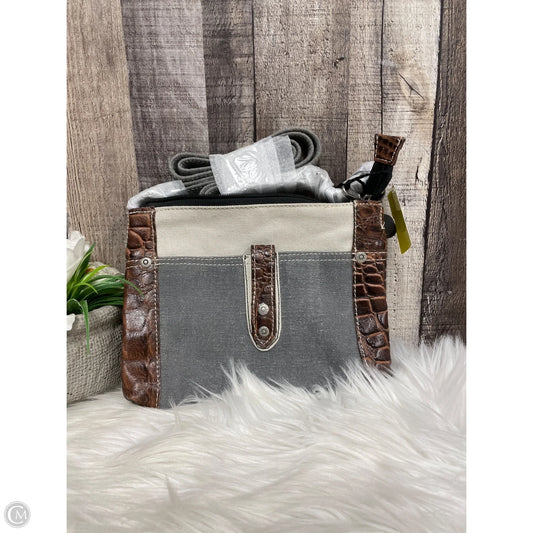 Crossbody Leather By Mono B, Size: Medium